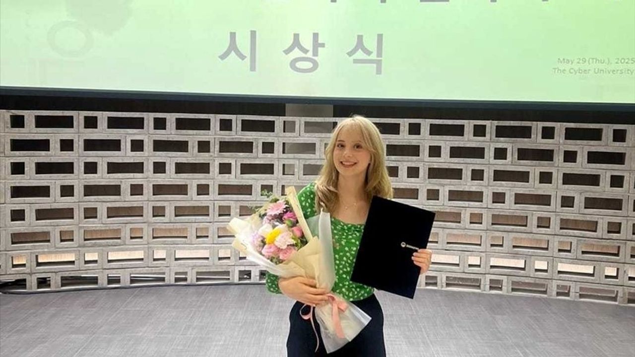 Aybüke Cihan, Güney Kore'de Dil Yarışmasında Birincilik Elde Etti