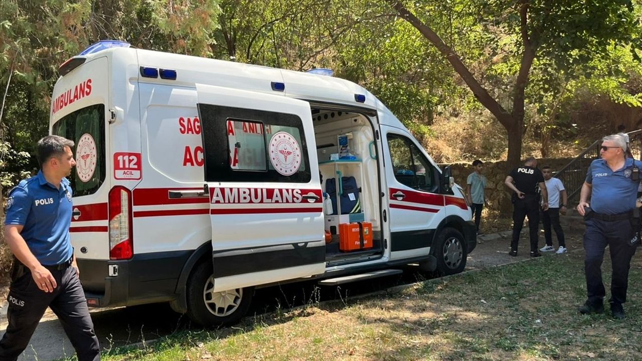 Aydın'da 16 Yaşındaki Çocuk Bıçaklandı: İki Gözaltı