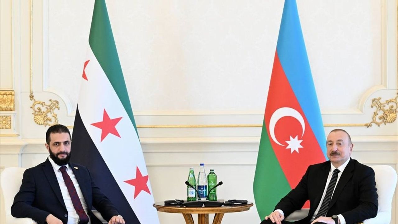 Azerbaycan Cumhurbaşkanı Aliyev, Suriye Lideri Şara ile Enerji İşbirliğini Görüştü