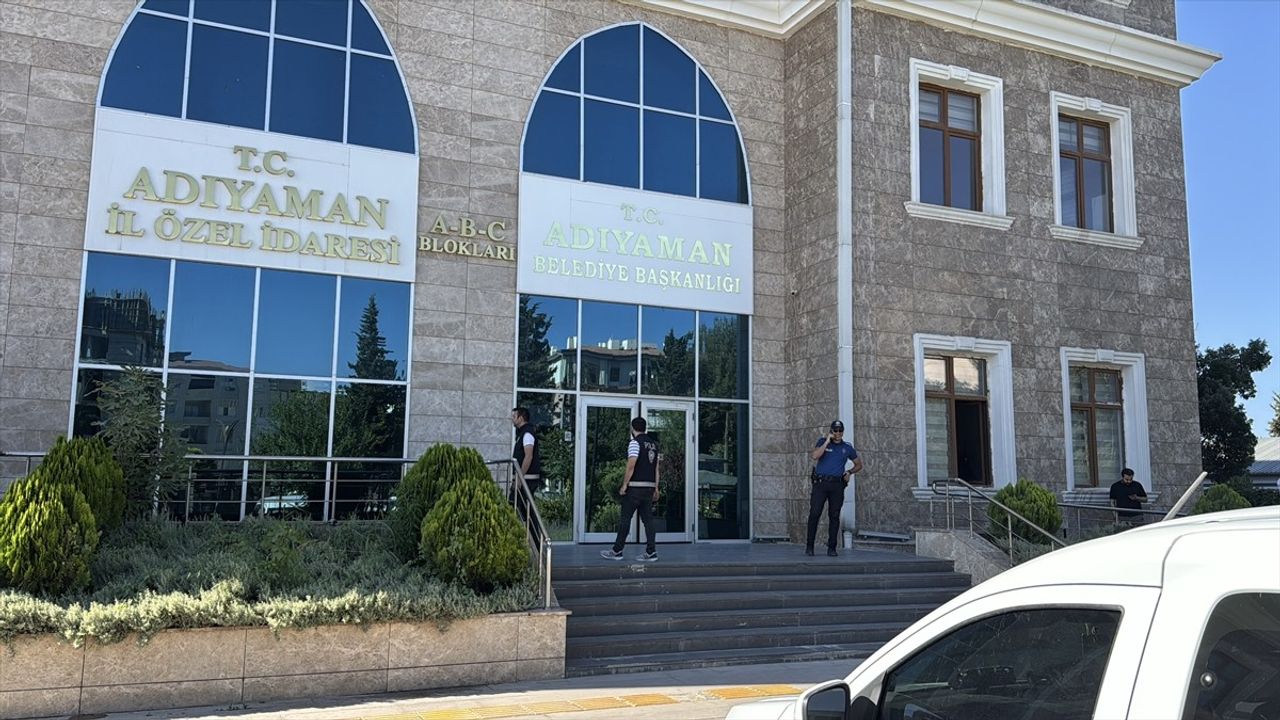Aziz İhsan Aktaş Soruşturmasında Adana ve Adıyaman Belediyelerinde Aramalar Yapıldı