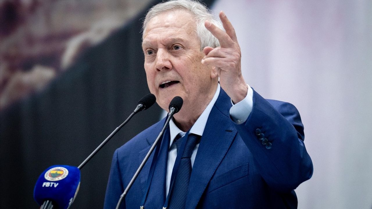 Aziz Yıldırım, Eylül Seçimlerinin Fenerbahçe İçin Tehlike Oluşturduğunu Açıkladı