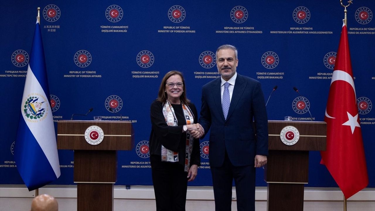 Bakan Fidan: İsrail, Suriye'yi Bölmeyi Amaçlıyor