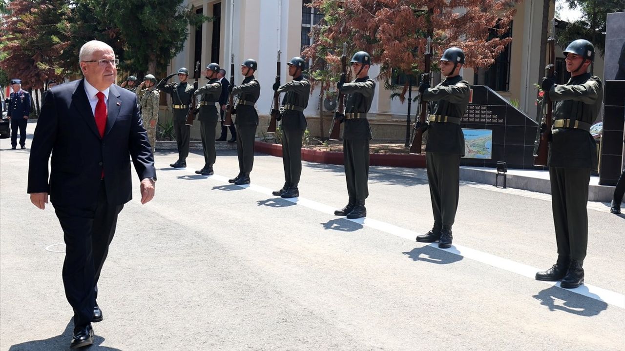 Bakan Güler, KKTC'de 28. Mekanize Piyade Tümenini Ziyaret Etti