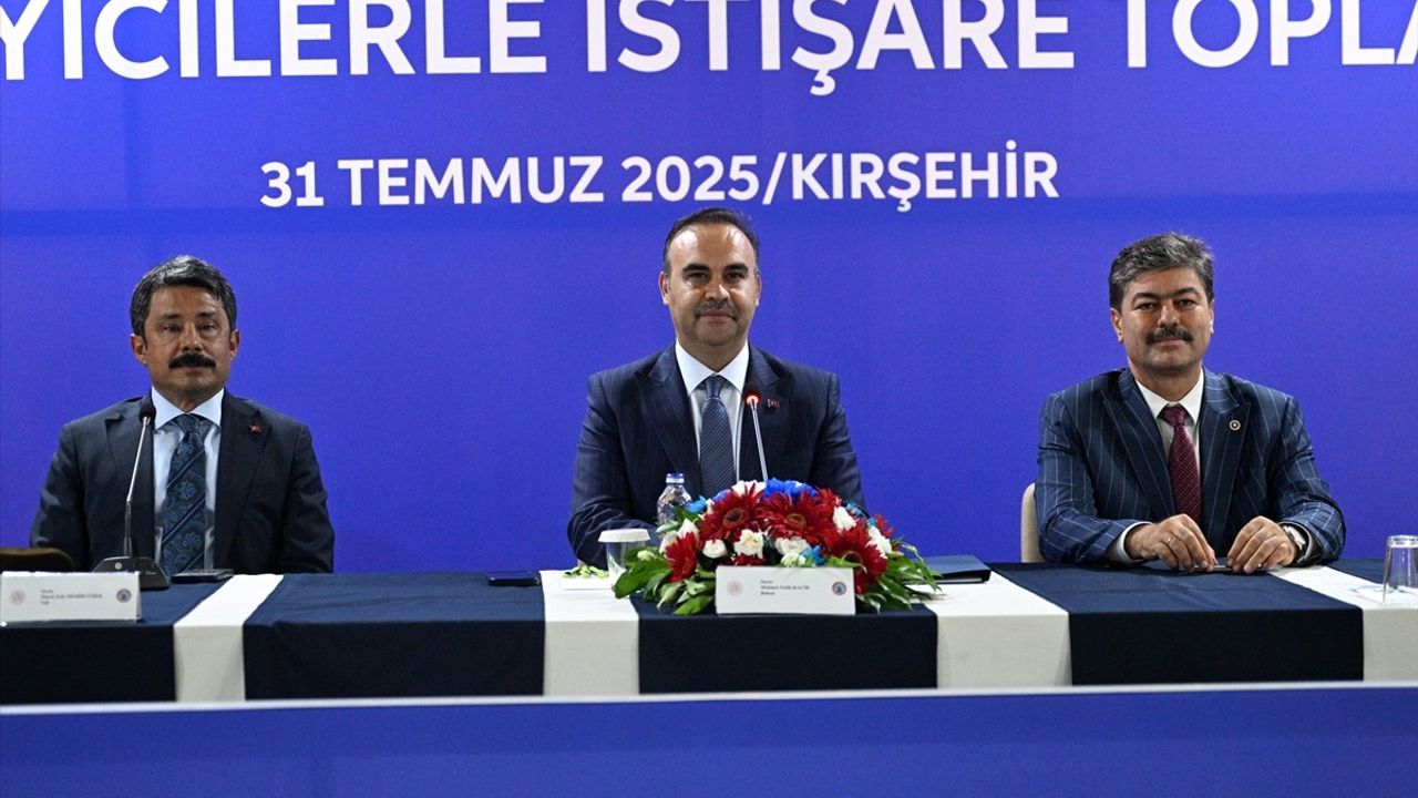 Bakan Kacır, Kırşehir'de OSB'lerdeki Gelişmeleri Paylaştı