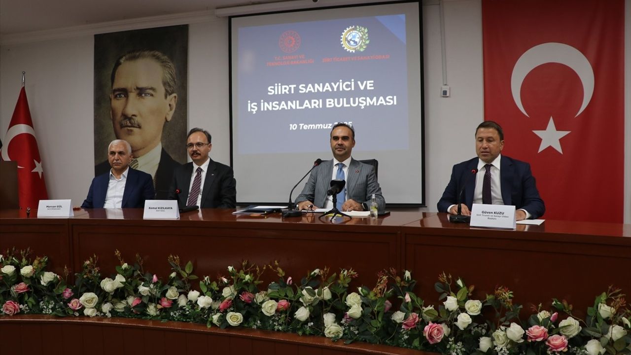 Bakan Kacır, Siirt'te Esnaf ve İş İnsanlarıyla Buluştu