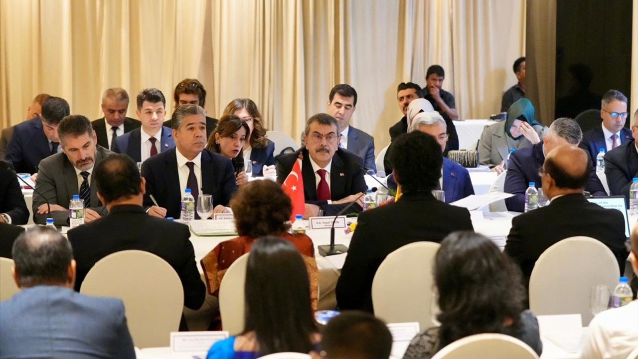 Bakan Tekin, Sri Lanka'da Ekonomik İşbirliği Toplantısında Stratejik Ortaklık Vurgusu Yaptı