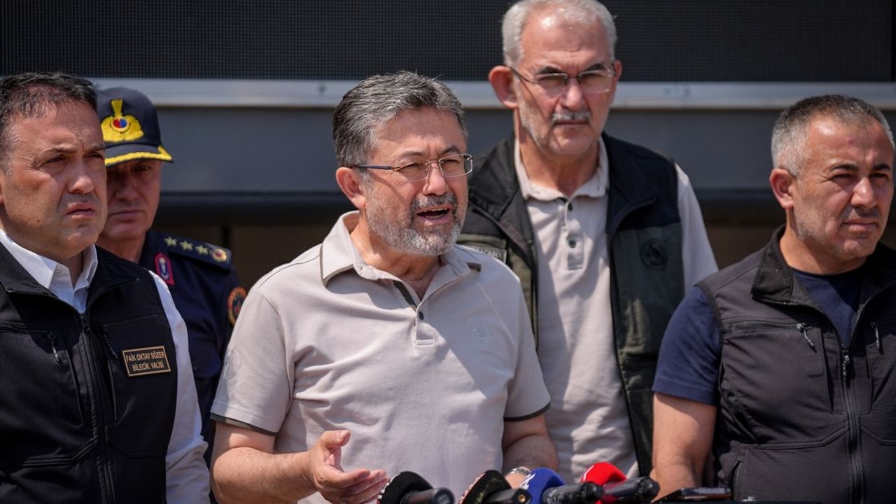Bakan Yumaklı'dan Orman Yangınları Açıklaması: Durum Kontrol Altında
