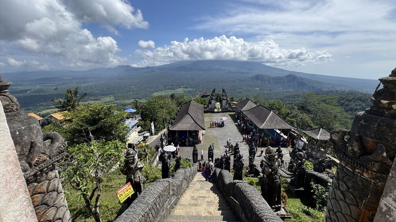 Bali: Sosyal Medya Turizminin Merkezine Dönüşüyor