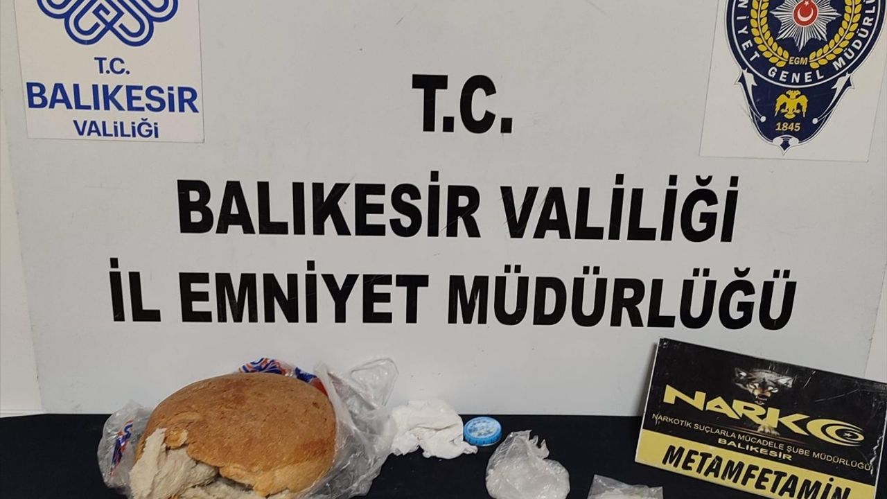 Balıkesir'de Uyuşturucu Skandalı: Ekmeğin İçinde 30 Gram Uyuşturucu Ele Geçirildi