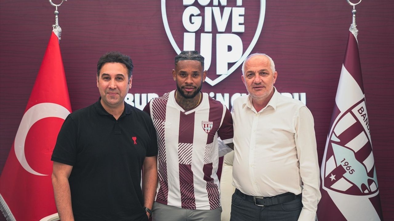 Bandırmaspor, Leandro Bacuna ile Güçleniyor