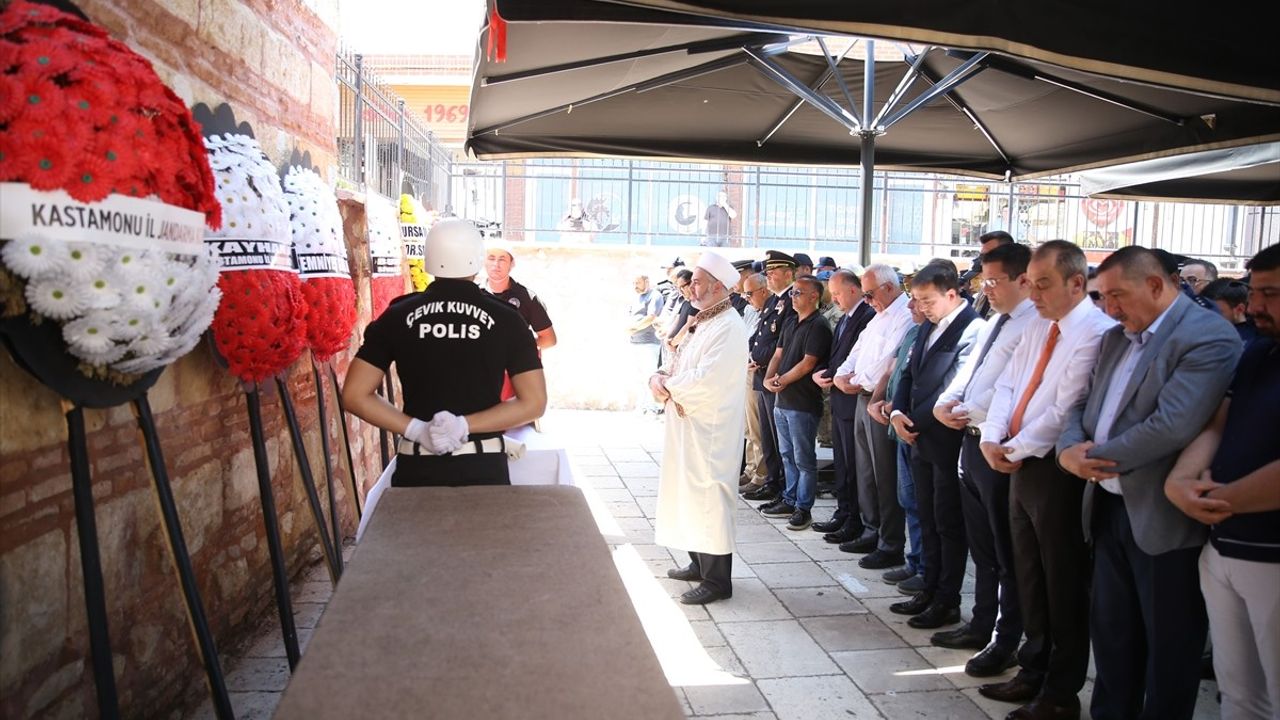 Başkomiser Aysun Çağla Namdar'ın Cenazesi Kastamonu'da Defnedildi