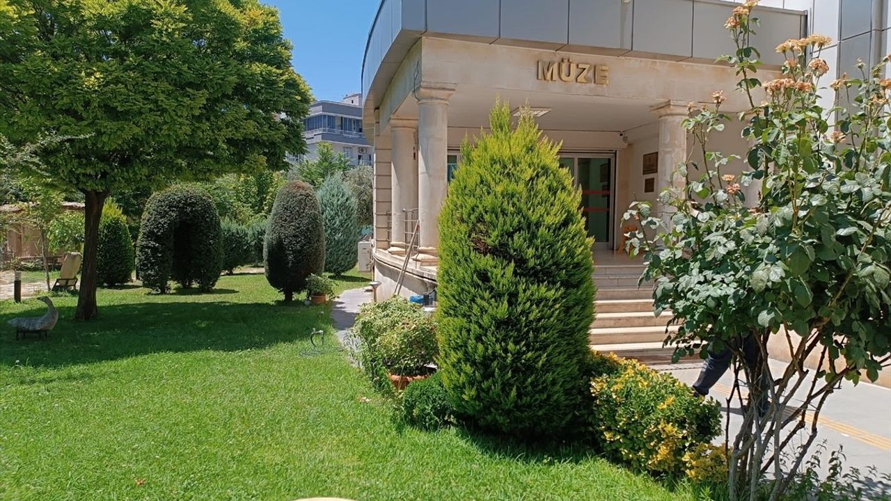 Batman Arkeoloji Müzesi'ne Mehmet Cabir Alper'in İsmi Verildi