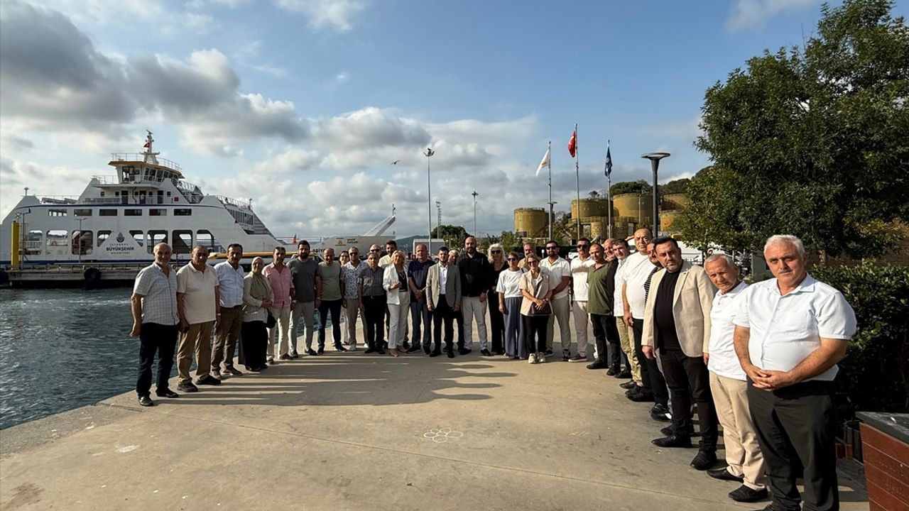 Beykoz'da İstinye-Çubuklu Arabalı Vapur Hattı Protesto Edildi