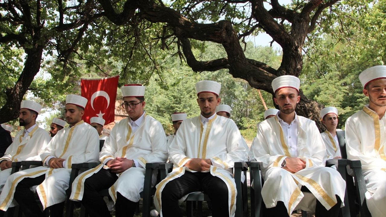 Bitlis'te 83 Hafız İçin İcazet Töreni Düzenlendi