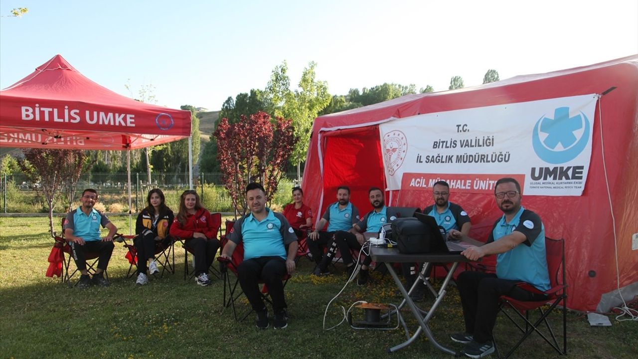 Bitlis'te AFAD Doğu ve Güneydoğu Anadolu Bölgesi Akreditasyon Kampı Başladı