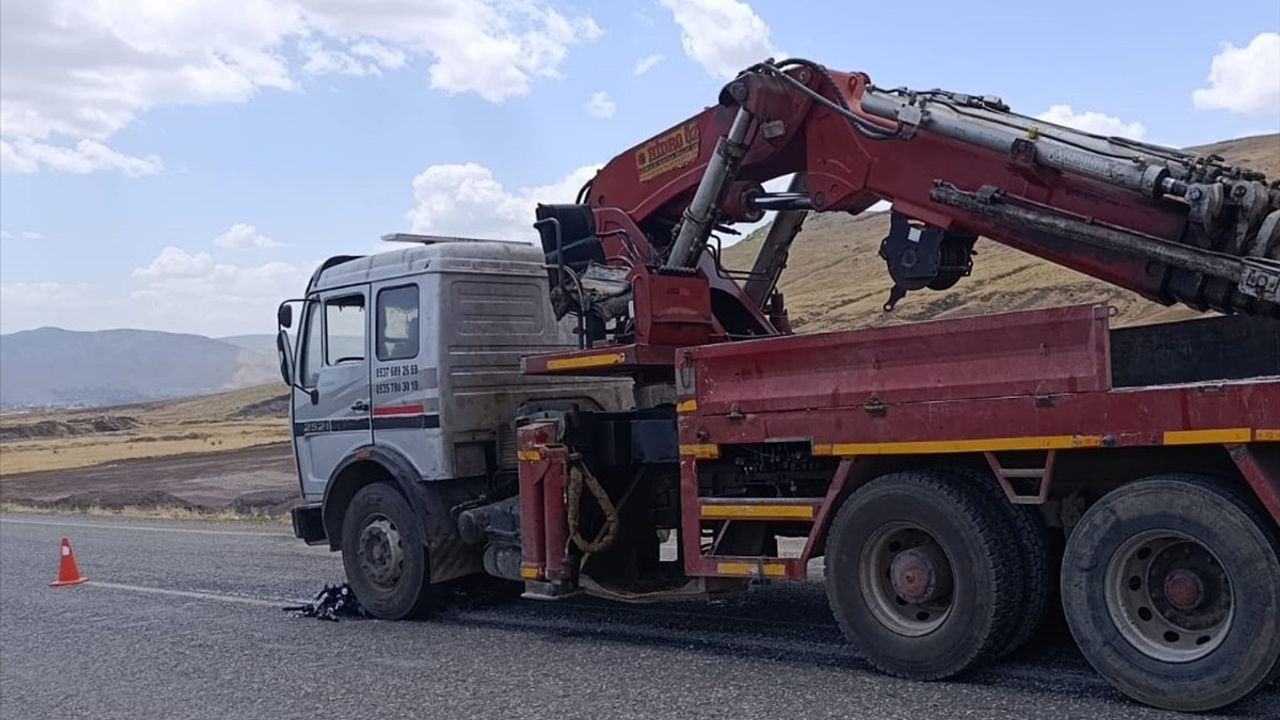 Bitlis'te Düğün Konvoyunda Tragedi: Motosiklet Sürücüsü Hayatını Kaybetti