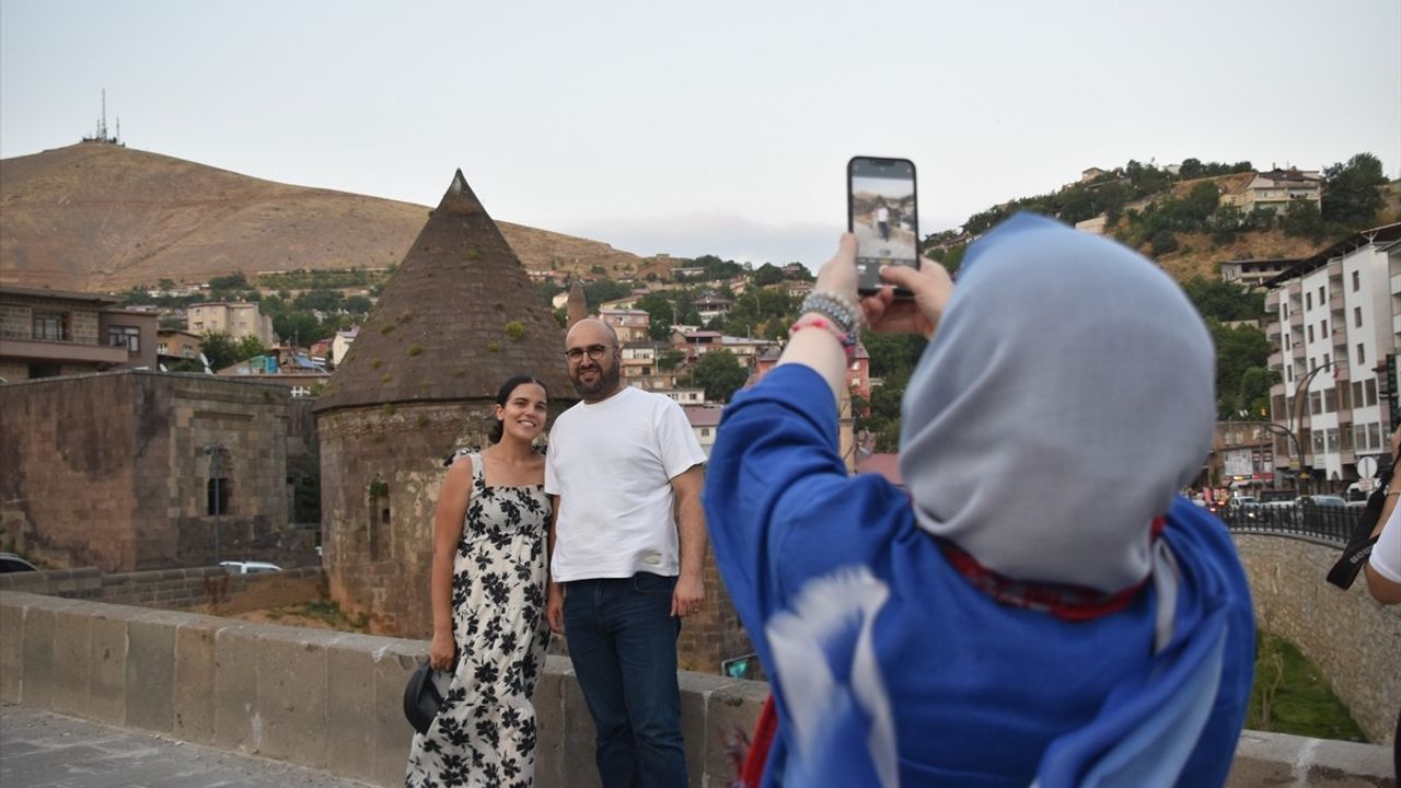 Bitlis'te 'Medya, Kültür Sanat ve Turizm Buluşmaları' Etkinliği
