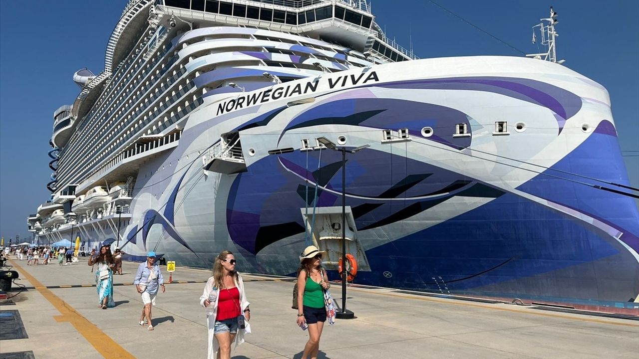 Bodrum'a Norwegian Viva Kruvaziyeri ile 3,581 Turist Geldi