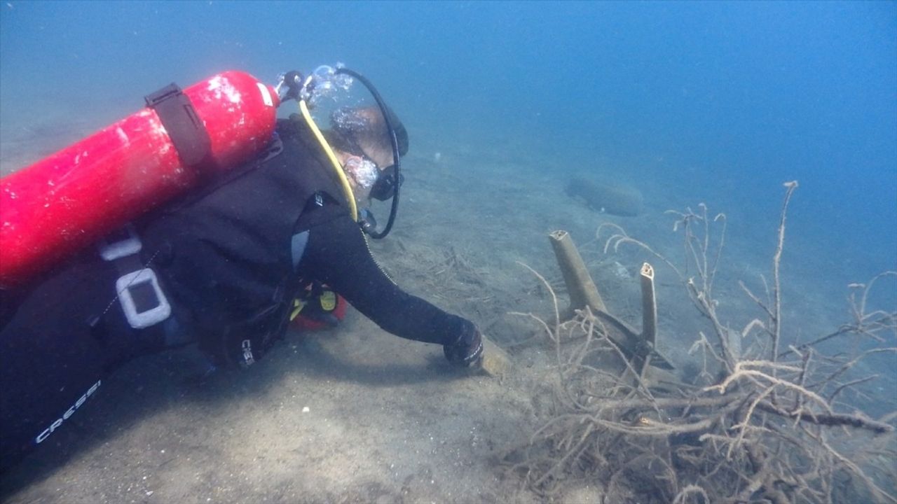 Bodrum'da Gönüllü Dalgıçlar 168 Kilogram Atık Temizledi