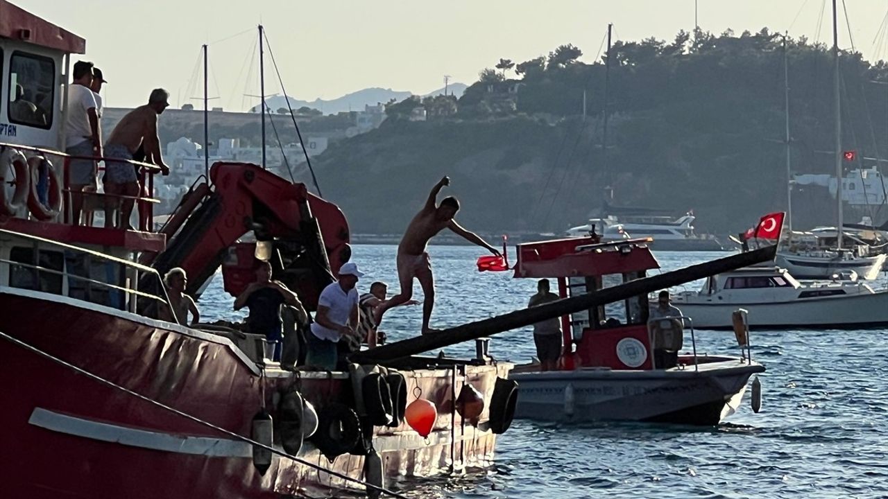 Bodrum ve Fethiye'de Denizcilik ve Kabotaj Bayramı Coşkuyla Kutlandı