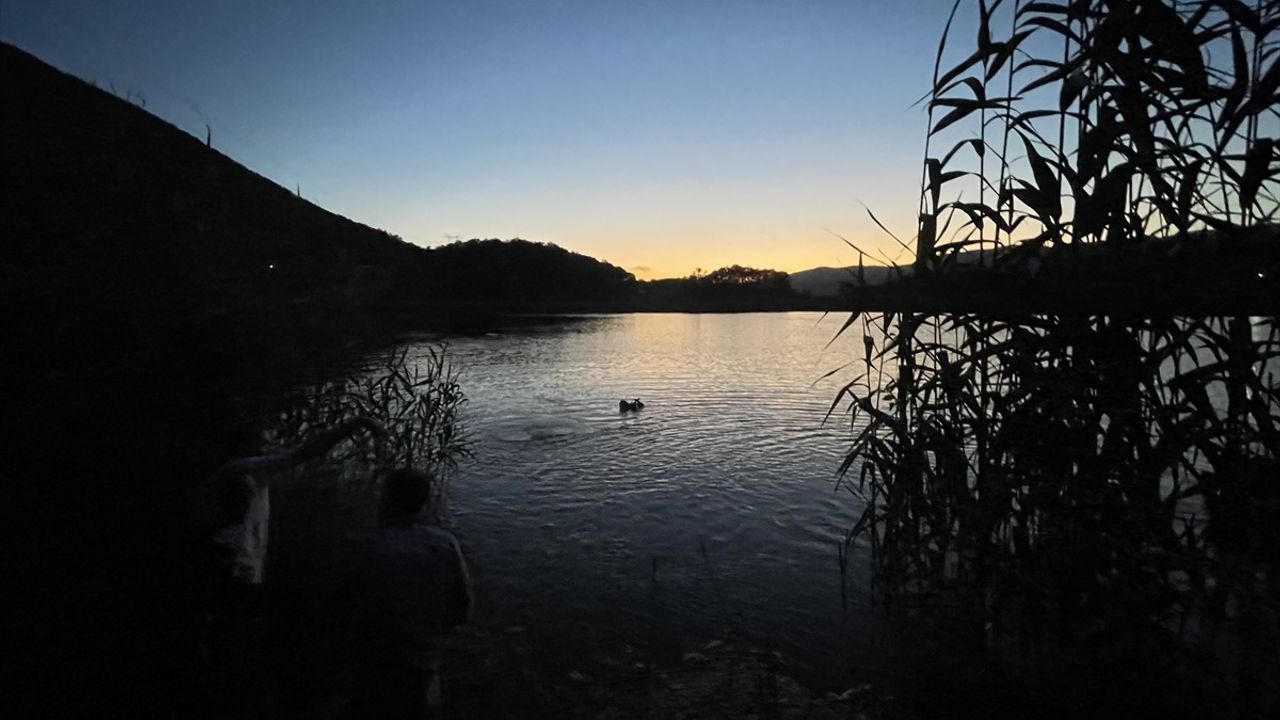 Bolu'da Gölette Kaybolan Genç İçin Arama Çalışmaları Başlatıldı