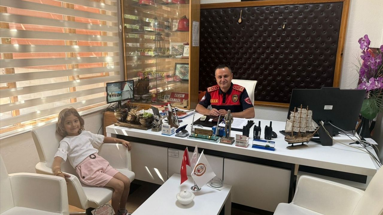 Burdur'da Yangın Korkusunu Aşan 5 Yaşındaki Çocuk Ödüllendirildi