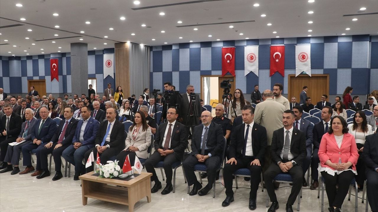 Burdur'da Zirai Don Olayını Araştırma Çalıştayı Düzenlendi