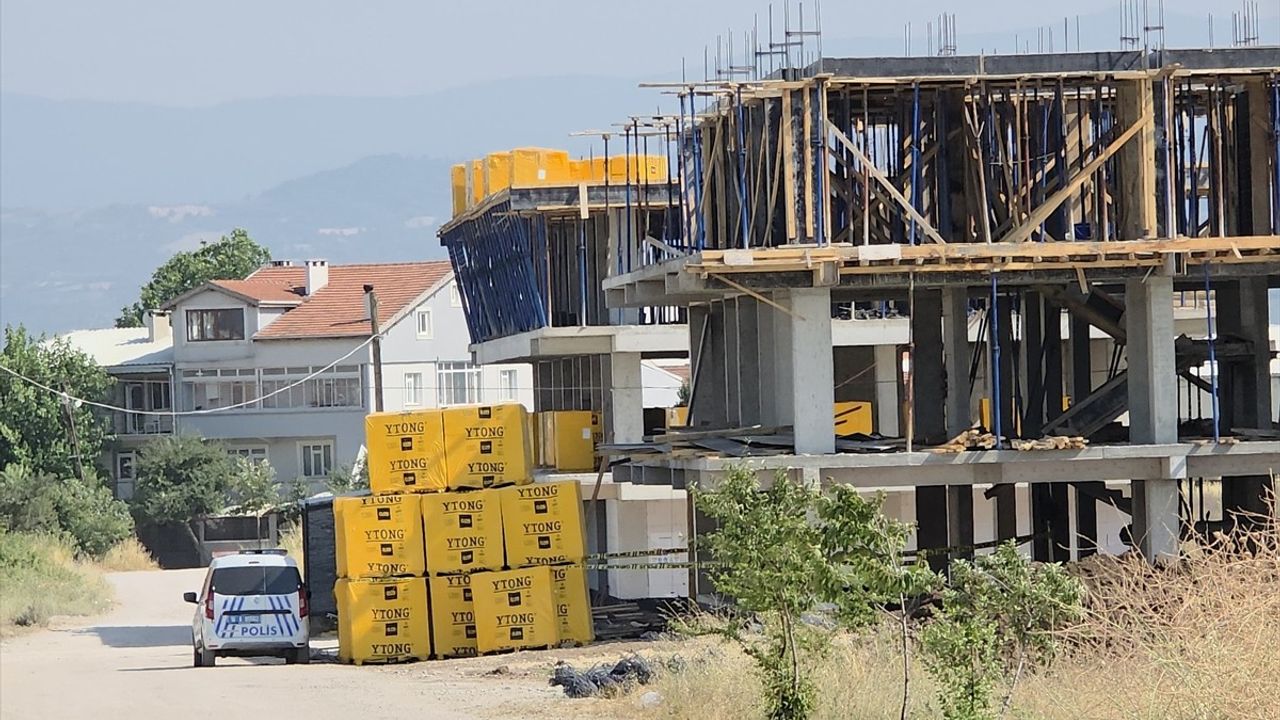 Bursa'da İnşaattan Düşen İşçi Hayatını Kaybetti