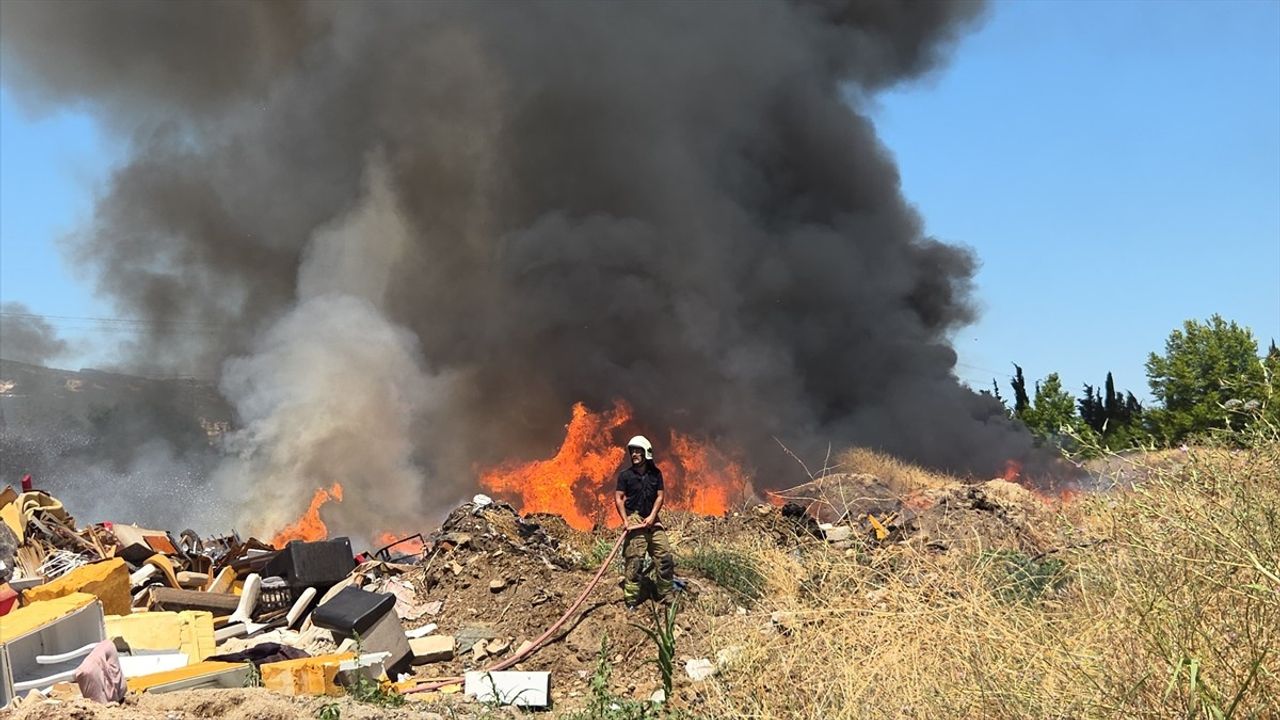 Bursa'da Katı Atık Depolama Alanında Yangın Kontrol Altına Alındı