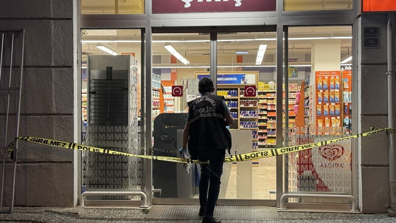 Bursa'da Markette İki Kişiyi Vuran Zanlı Yakalandı