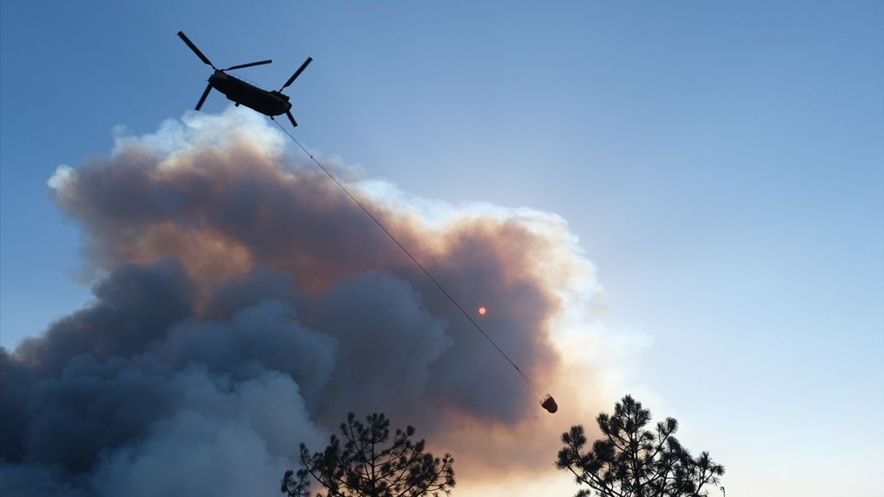 Bursa'daki Orman Yangınına Müdahale Devam Ediyor