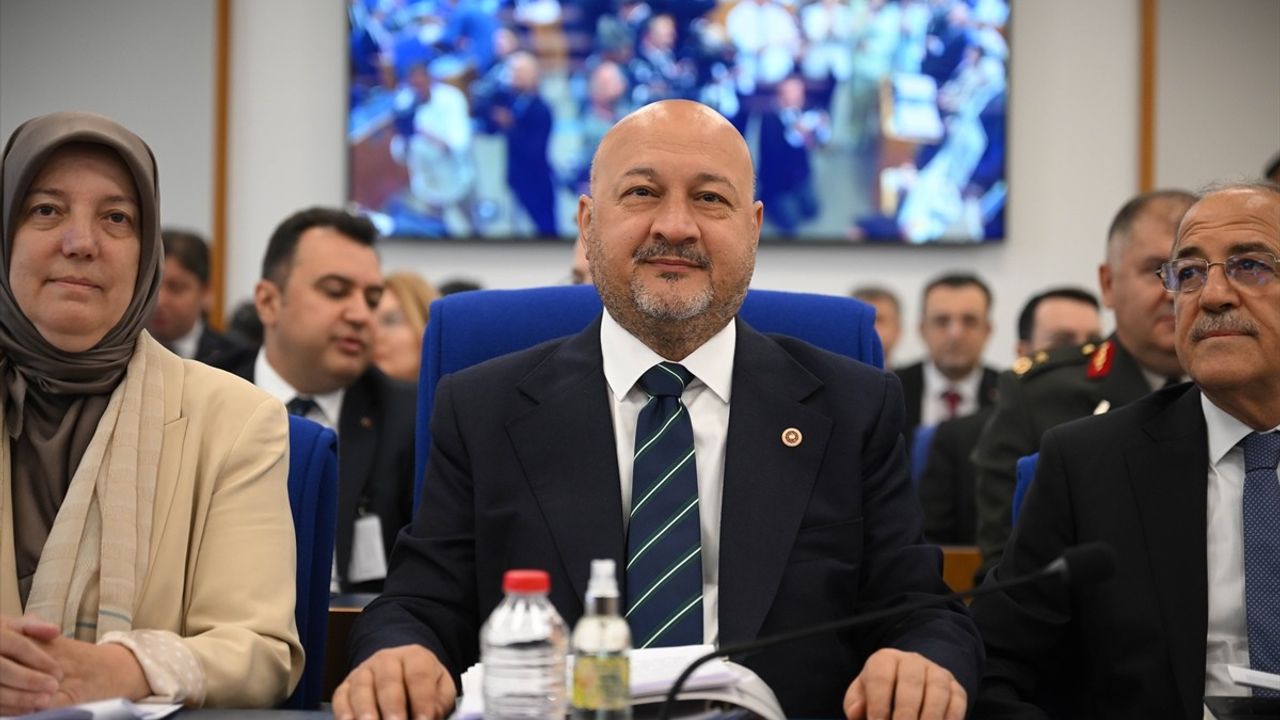 Çalışma Hayatına Yön Verecek Kanun Teklifi TBMM'de Görüşülmeye Başladı