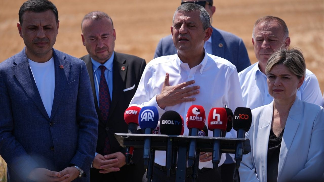 CHP Genel Başkanı Özel, İmamoğlu'na Cezaevinde Ziyaret Gerçekleştirdi