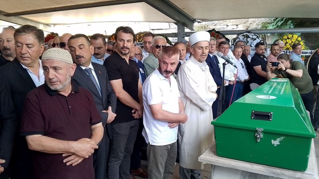 CHP Milletvekili Eylem Ertuğrul'un Babası Fehmi Ertuğrul Son Yolculuğuna Uğurlandı