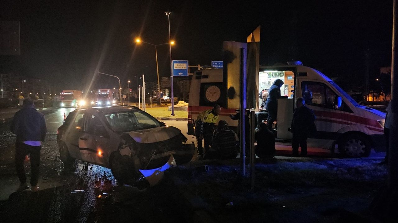 Çorum'da Trafik Kazası: 4 Yaralı