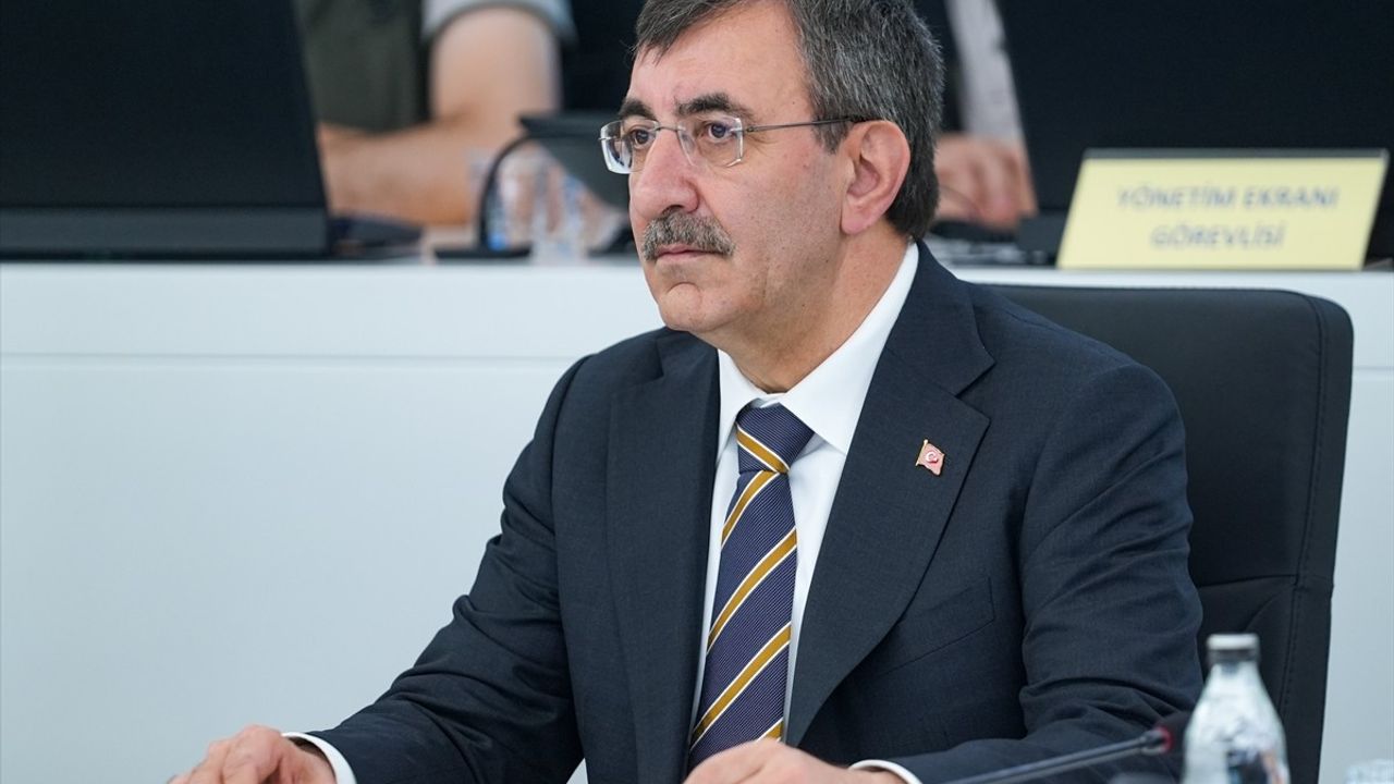 Cumhurbaşkanı Yardımcısı Yılmaz, Orman Yangınlarıyla Mücadele Toplantısı'nda Önemli Açıklamalarda Bulundu