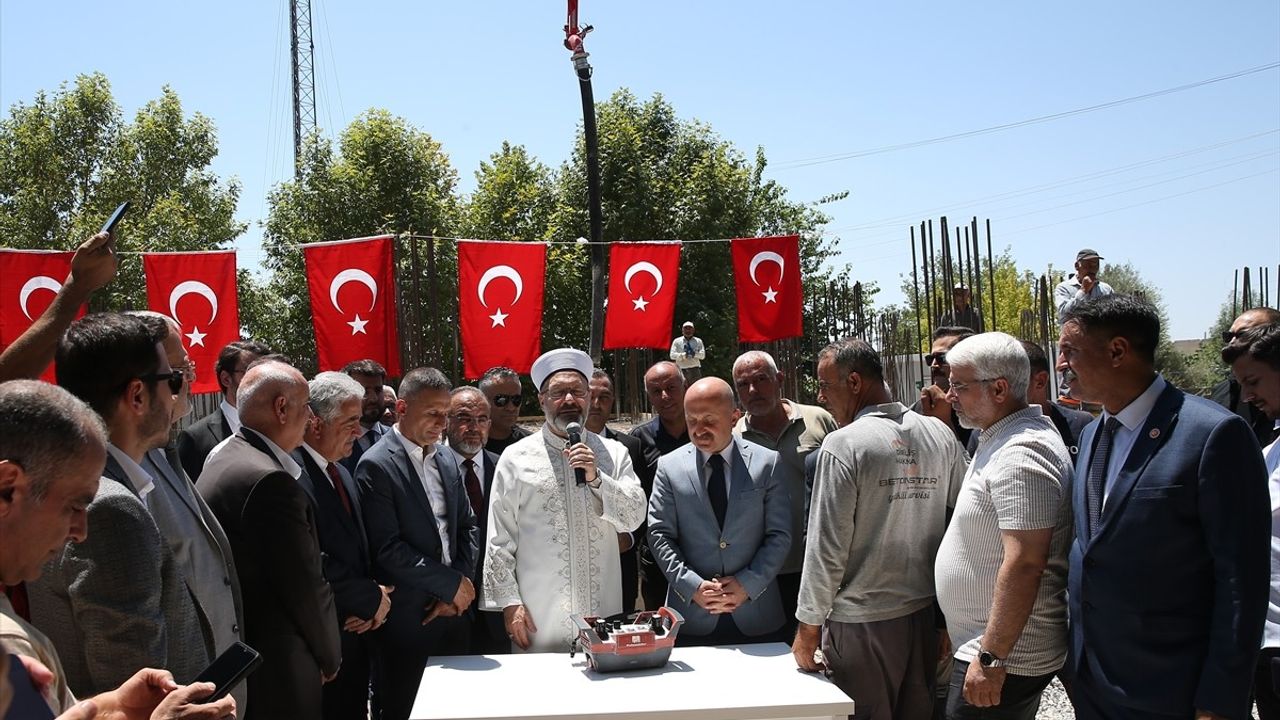 Diyanet İşleri Başkanı Erbaş, Gazze'deki Soykırımla İlgili Önemli Açıklamalarda Bulundu