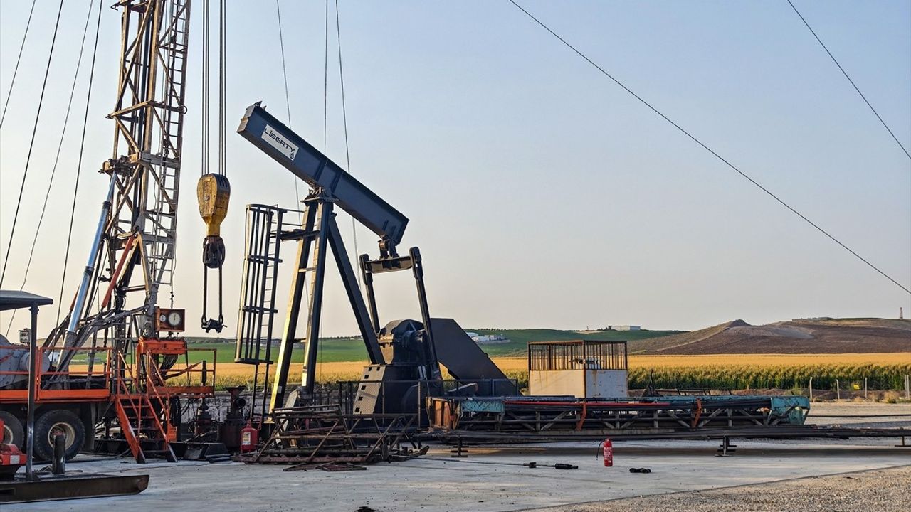 Diyarbakır'da Petrol Sondaj Kuyusundaki Yangında 8 Kişi Yaralandı