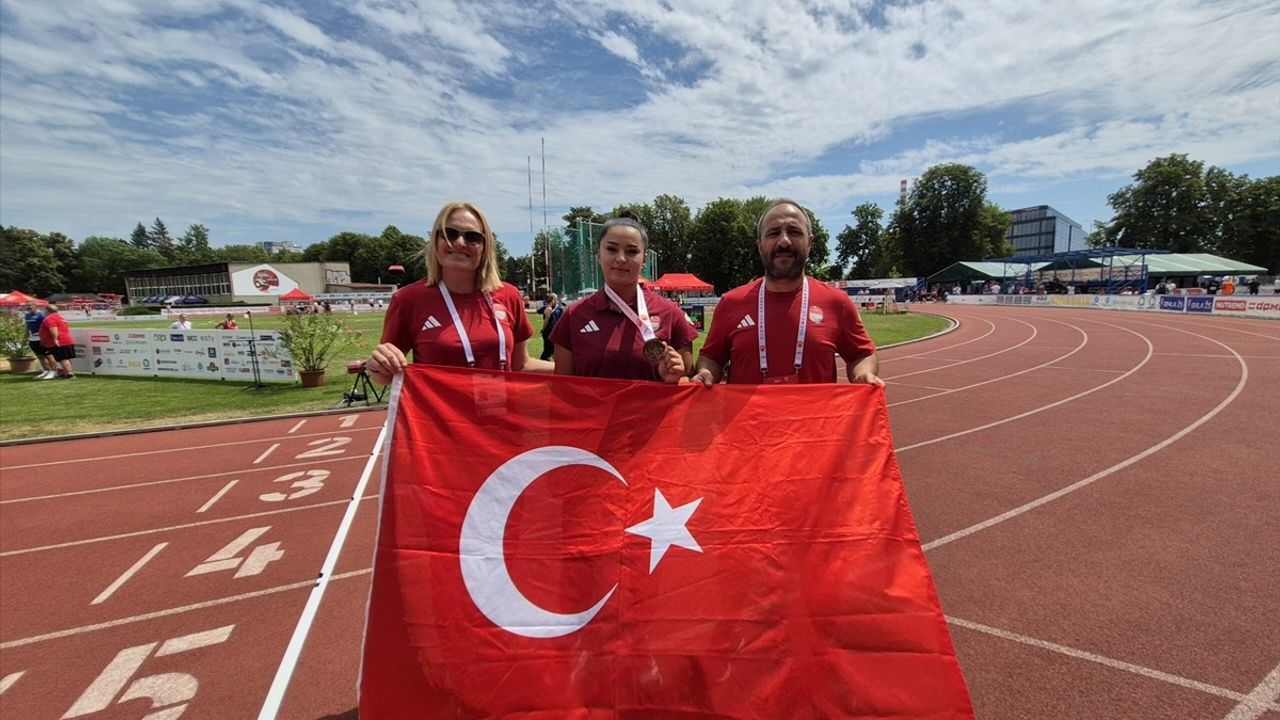 Ebrar Keskin, Çekya'da Altın Madalya Kazandı
