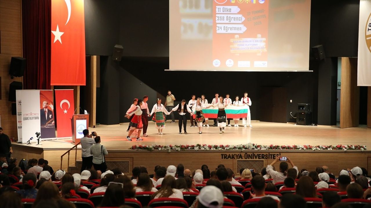 Edirne'de 3. Balkan Gençlik Buluşmaları Yaz Kampı Başladı