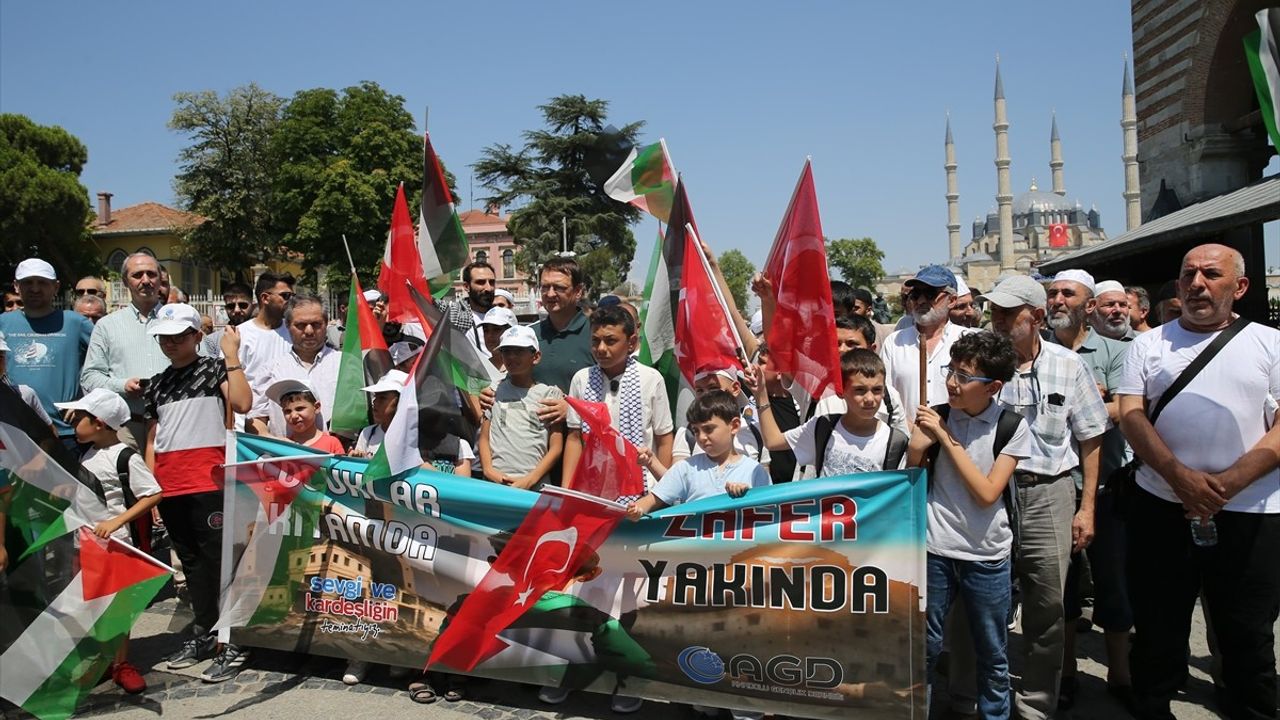 Edirne'de Çocuklardan Gazze'ye Destek Gösterisi