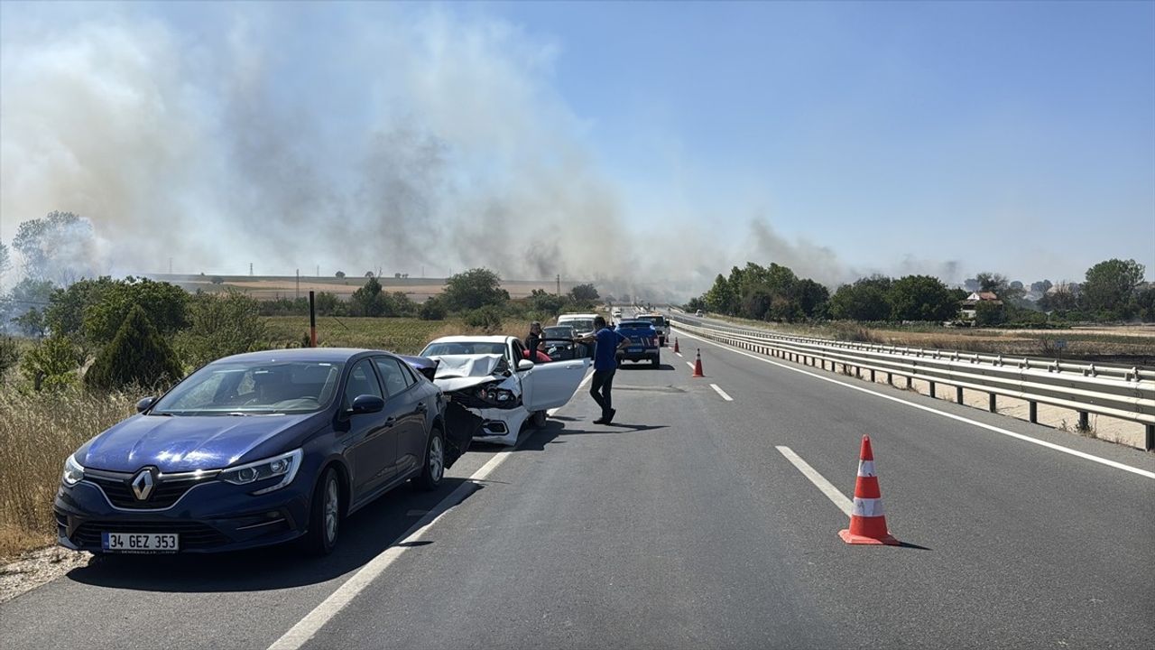 Edirne'deki Anız Yangınına Müdahale Devam Ediyor