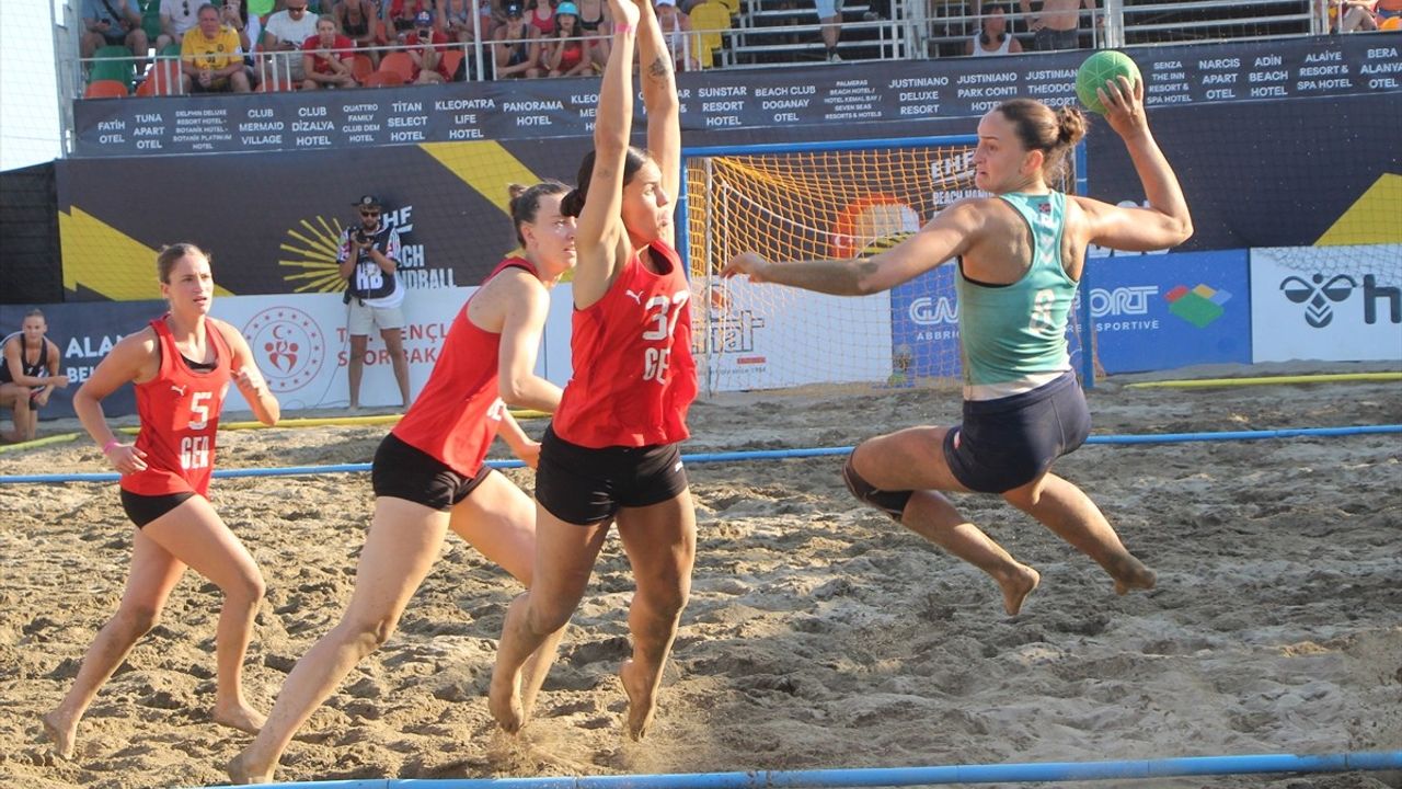 EHF Avrupa Plaj Hentbolu Şampiyonası'nda Finalistler Belli Oldu