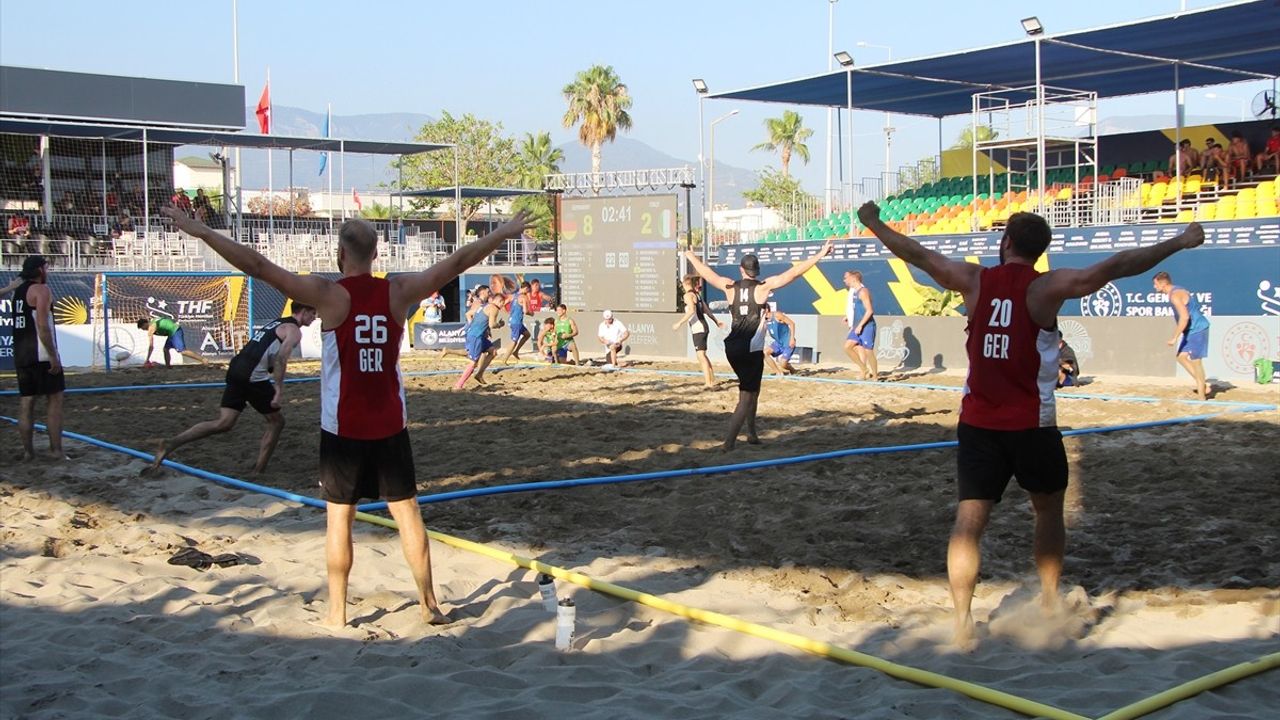 EHF Avrupa Plaj Hentbolu Şampiyonası'nda Yarı Final Eşleşmeleri Belli Oldu