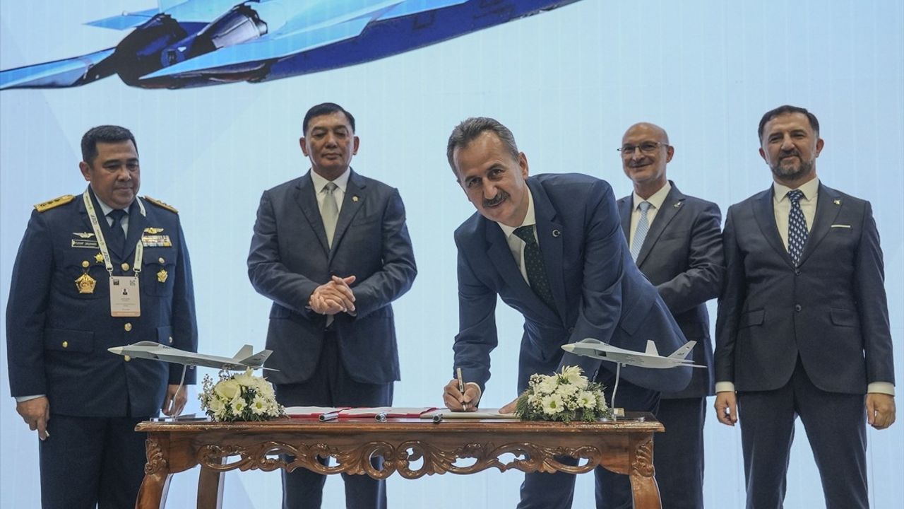 Endonezya'ya 48 KAAN Uçağı Satışı: Sözleşme İmzalandı