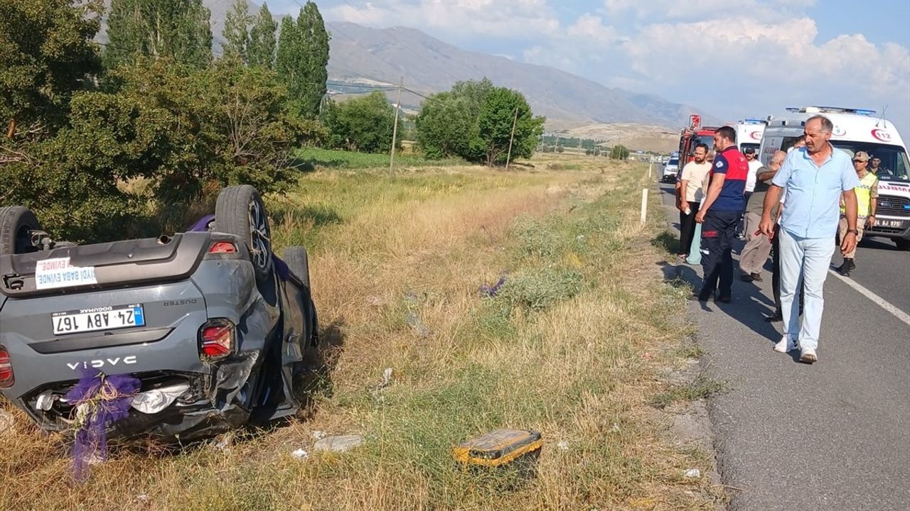 Erzincan'da Trafik Kazası: 1 Ölü, 4 Yaralı