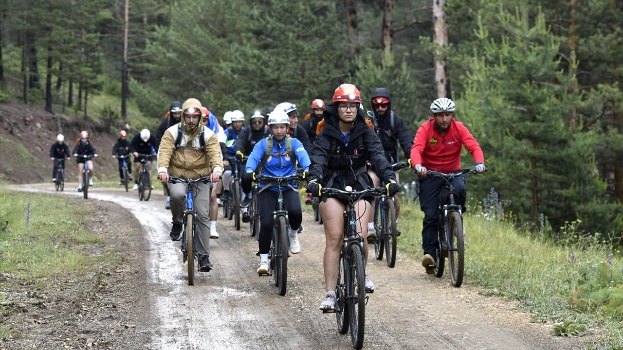 Erzurum'da Uluslararası Palanekstrem Rotamız Macera Yarışması Devam Ediyor