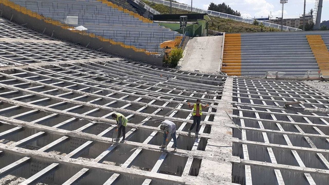 Erzurum Kayakla Atlama Kulelerinde Ahşap Zemin Dönüşümü Başladı