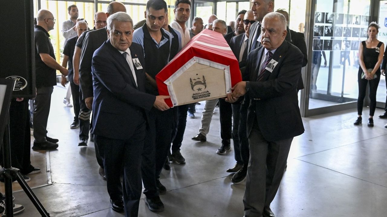 Eski TCMB Başkanı Süreyya Serdengeçti İçin TOBB ETÜ'de Anma Töreni