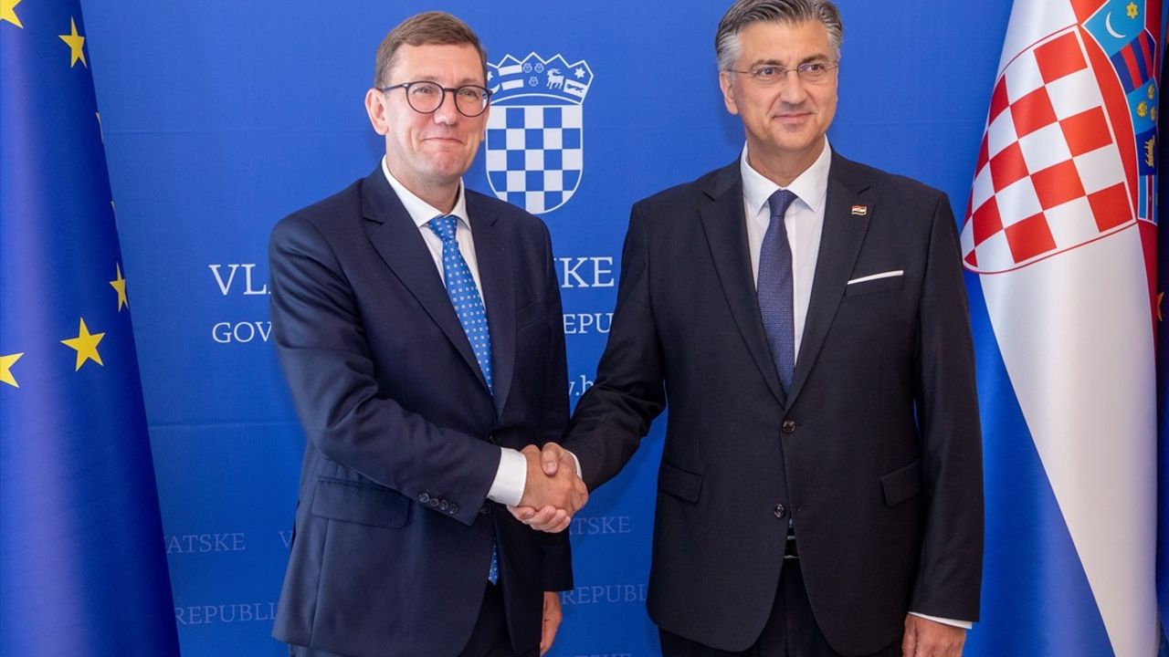 Estonya Başbakanı Michal: 'Rusya, NATO Üyeliğine Karışamaz'